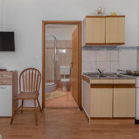 Pet Friendly Apartment In Pinezici With Wifi Eksteriør bilde