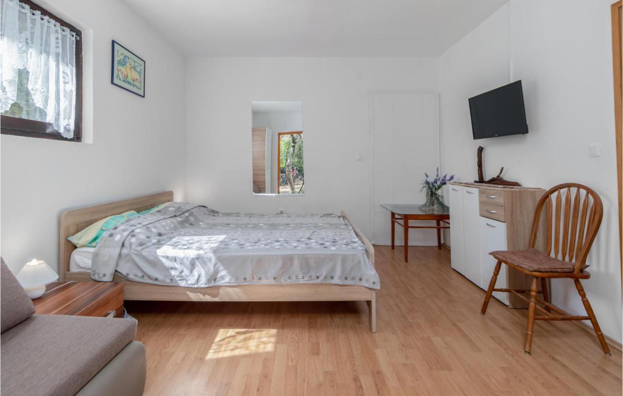 Pet Friendly Apartment In Pinezici With Wifi Eksteriør bilde