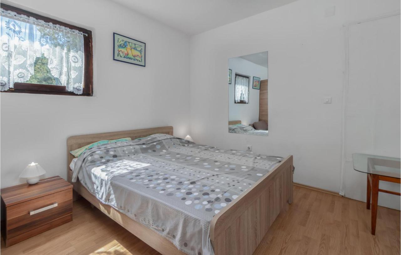 Pet Friendly Apartment In Pinezici With Wifi Eksteriør bilde